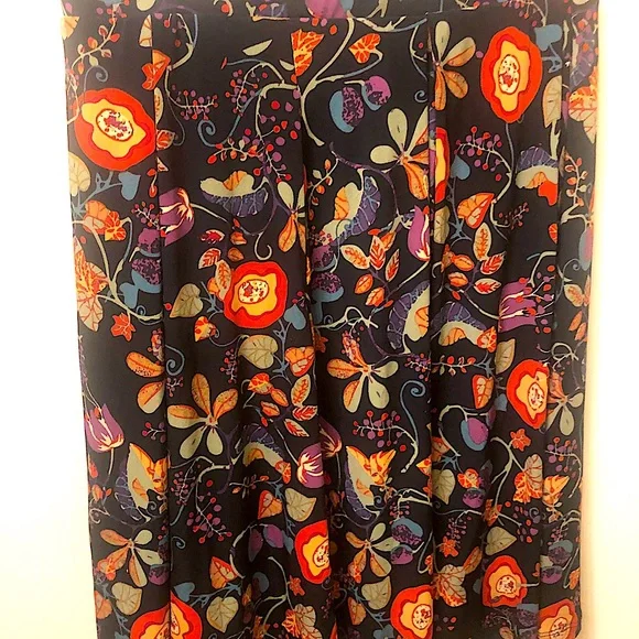 Lula Roe - Picture 1 of 3